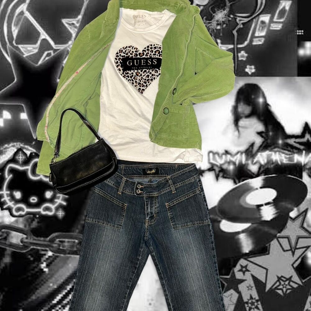 VINTAGE Y2K Guess Women's Leopard Heart Shirt